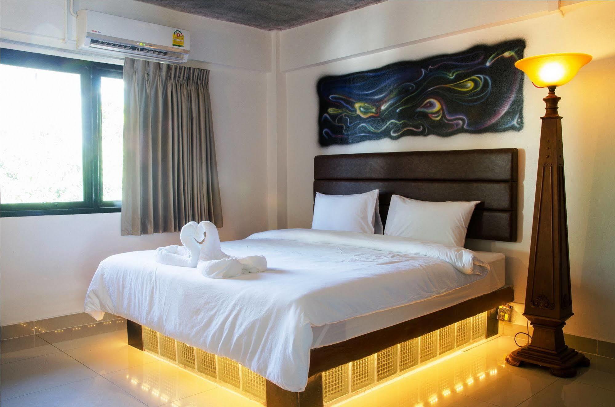 פאטאיה Khunsri Resort Art Boutique Hotel מראה חיצוני תמונה
