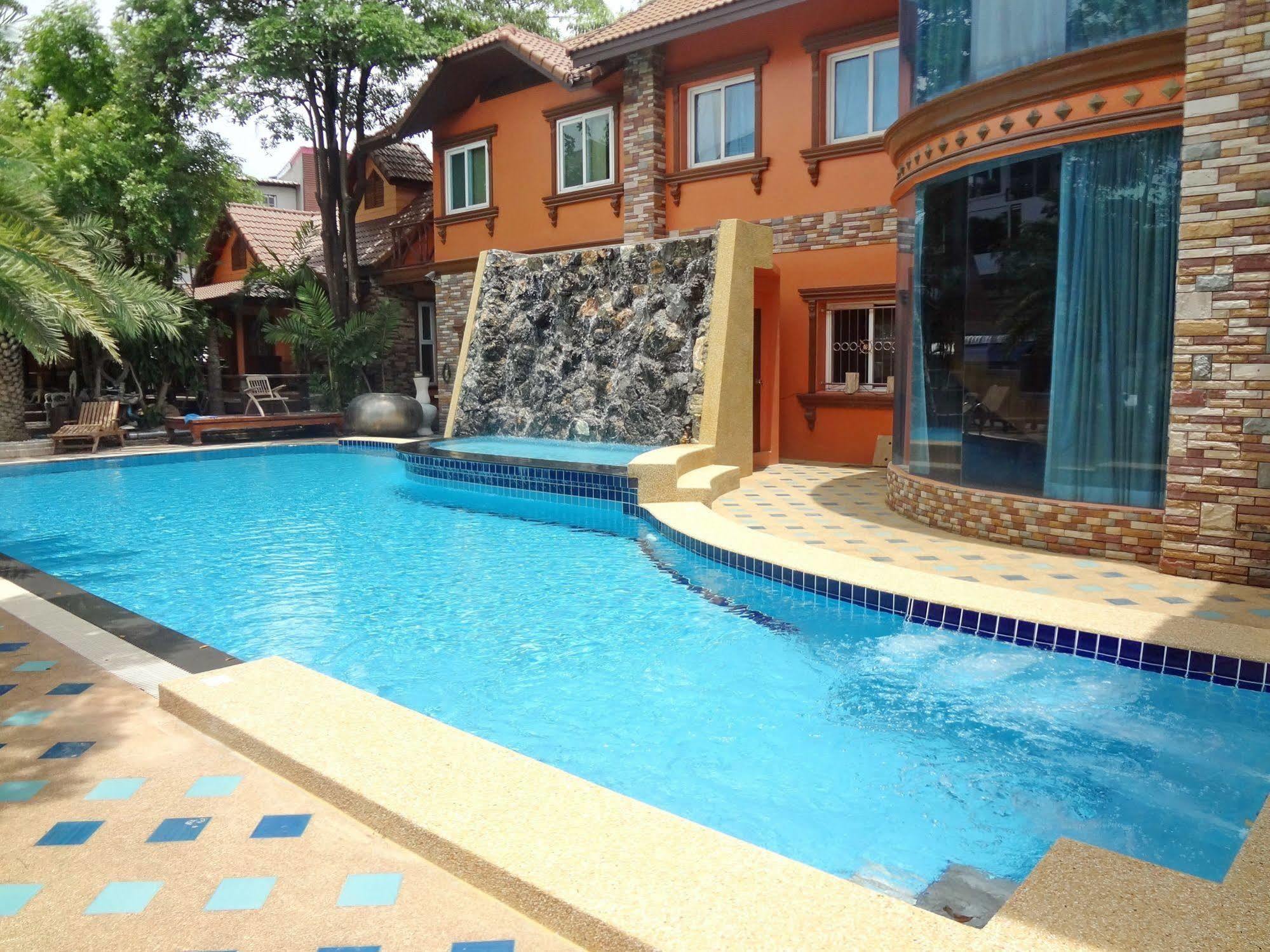 פאטאיה Khunsri Resort Art Boutique Hotel מראה חיצוני תמונה