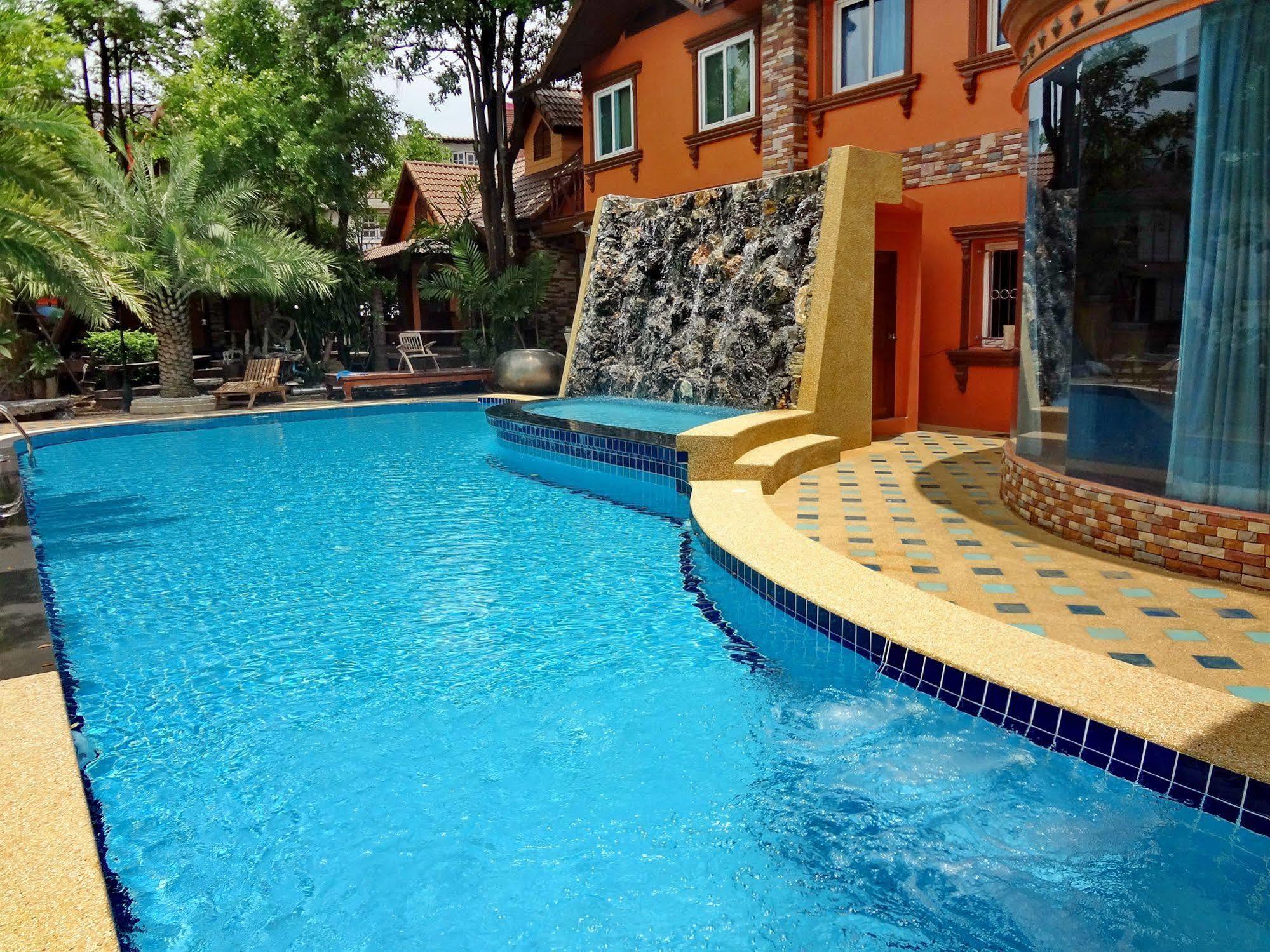 פאטאיה Khunsri Resort Art Boutique Hotel מראה חיצוני תמונה